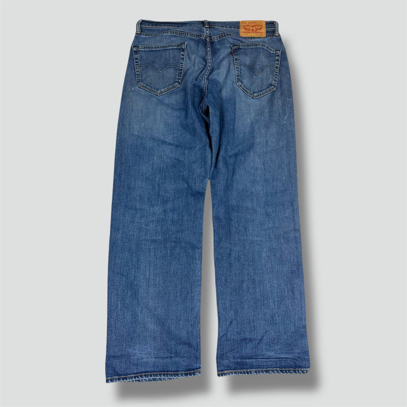 Sourced limited accessories and clothes Levi Strauss vintage straight leg denim jeans – Secondhand Streetwear