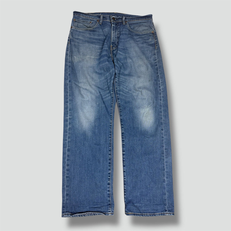 Detailansicht: Sourced limited accessories and clothes Levi Strauss vintage straight leg denim jeans – Logo, Nähte oder Material