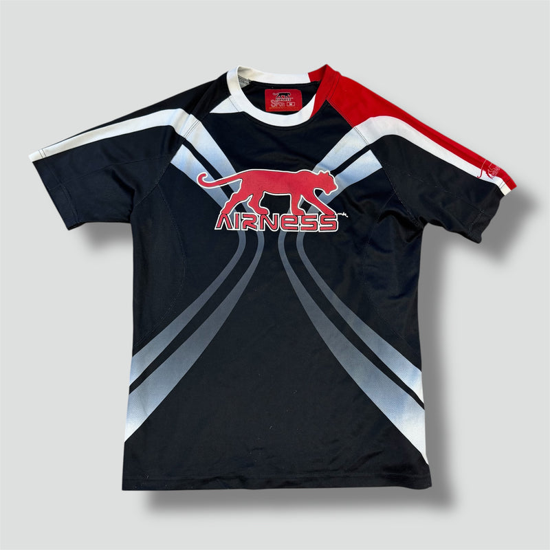 Sourced limited accessories and clothes Airness streetwear 00s black and red t-shirt – Secondhand Streetwear