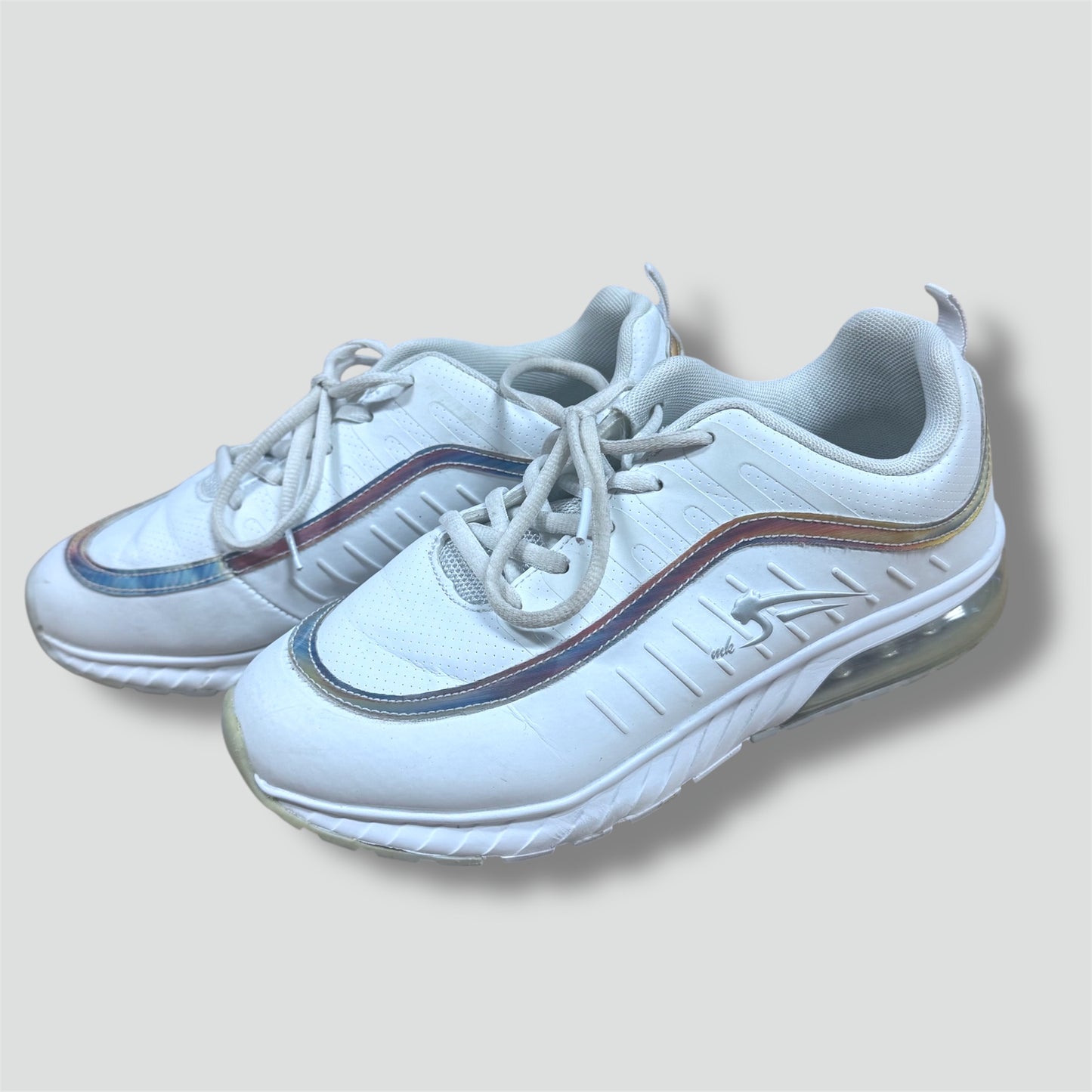 Airness vintage white women’s sneakers