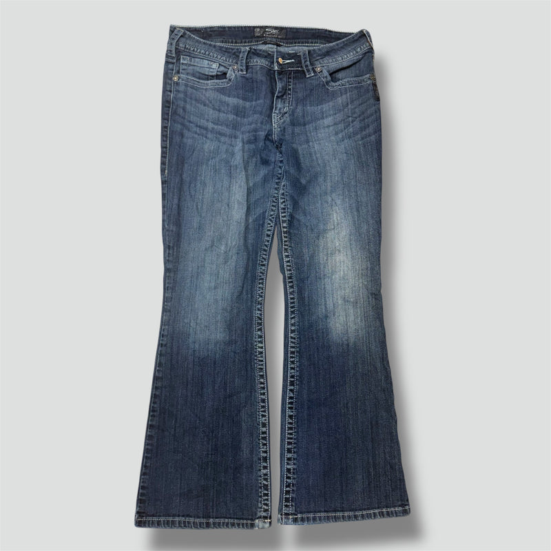 Detailansicht: Sourced limited accessories and clothes Silven Y2K women’s wide leg vintage jeans – Logo, Nähte oder Material