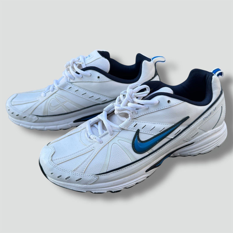 Sourced limited accessories and clothes Nike Dart IV vintage Y2K white sneakers – Secondhand Streetwear