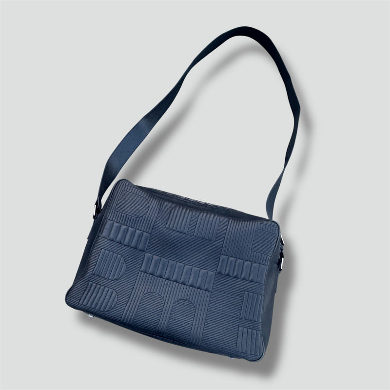 Sourced limited accessories and clothes Bally vintage 90s leather messenger bag – Secondhand Streetwear