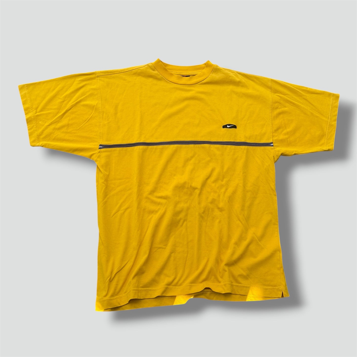Nike streetwear yellow 00s t-shirt