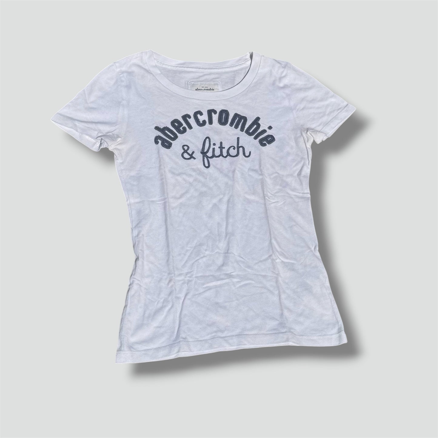 Abercrombie and Fitch white Y2K t-shirt