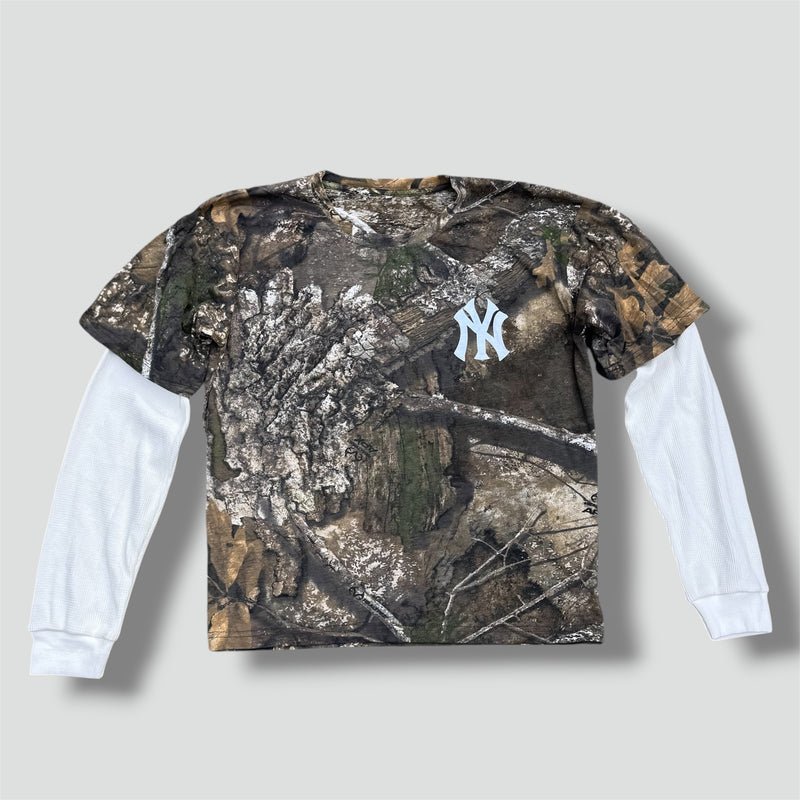Sourced limited accessories and clothes Yankees custom made camouflage longsleeve white – Secondhand Streetwear