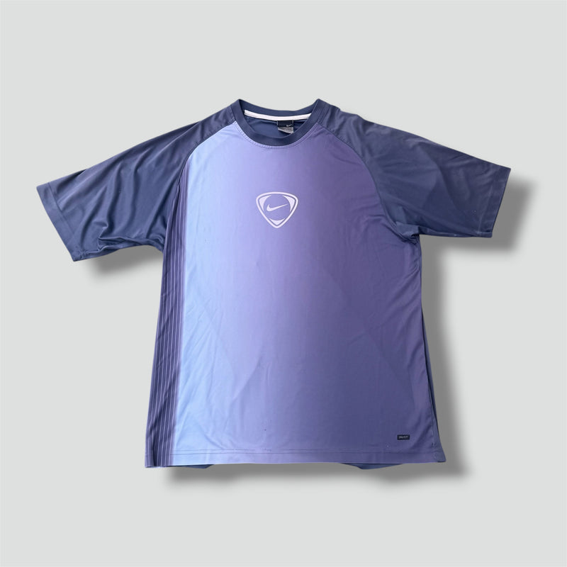 Sourced limited accessories and clothes Nike Shox Dri-FIT vintage T-shirt – Secondhand Streetwear