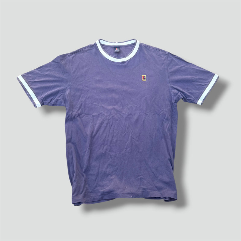 Sourced limited accessories and clothes Nike Tennis vintage grey T-shirt – Secondhand Streetwear