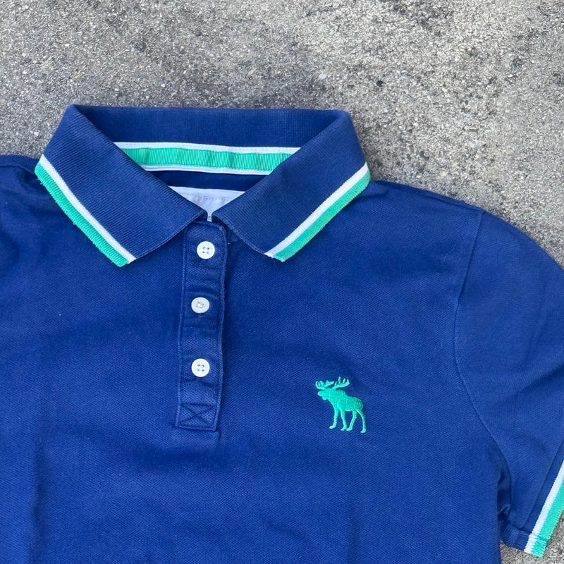 Detailansicht: Sourced limited accessories and clothes Abercrombie & Fitch retro womens poloshirt – Logo, Nähte oder Material