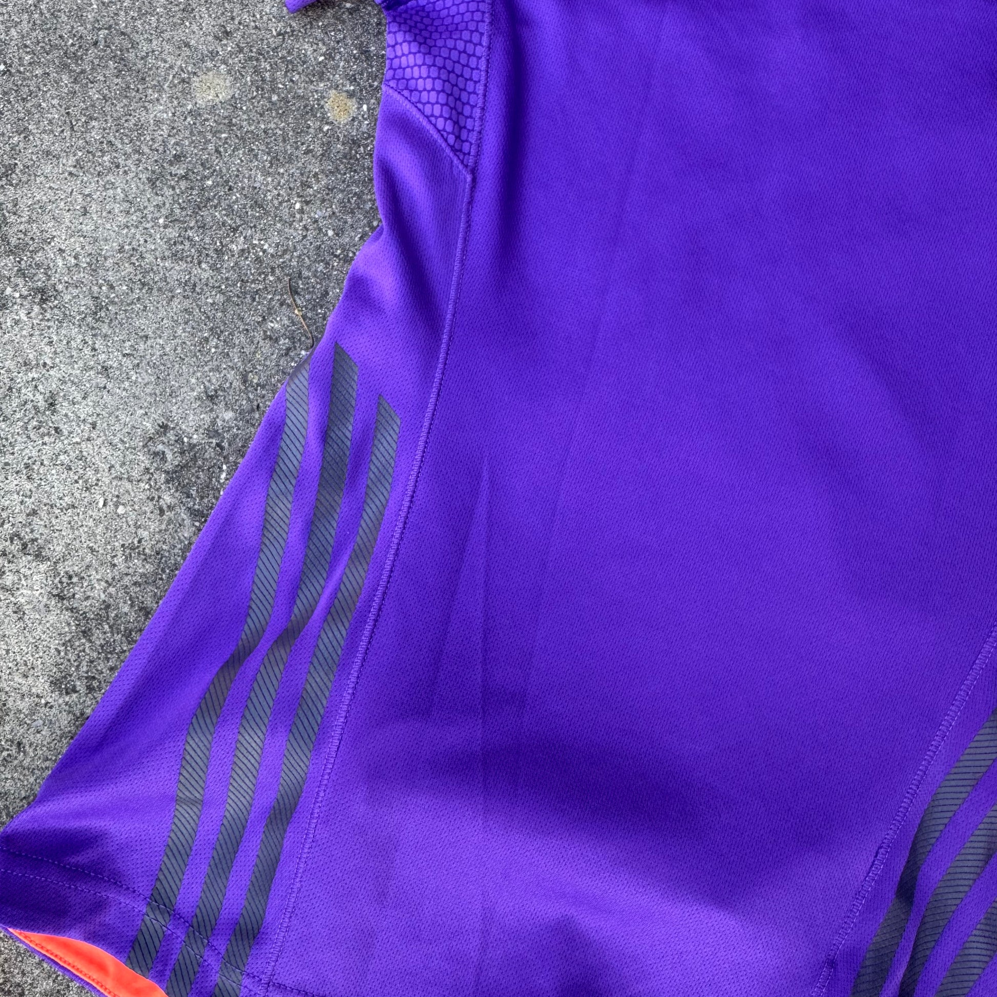 Adidas Climacool purple sports t-shirt – Close-up 2