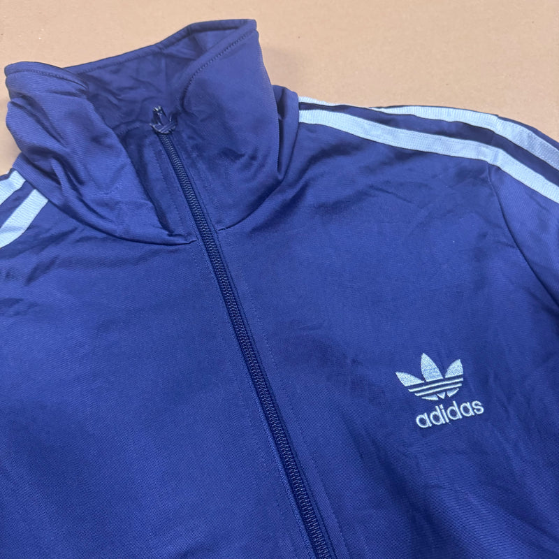 Detailansicht: Sourced limited accessories and clothes Adidas Firebird y2k purple track jacket – Logo, Nähte oder Material
