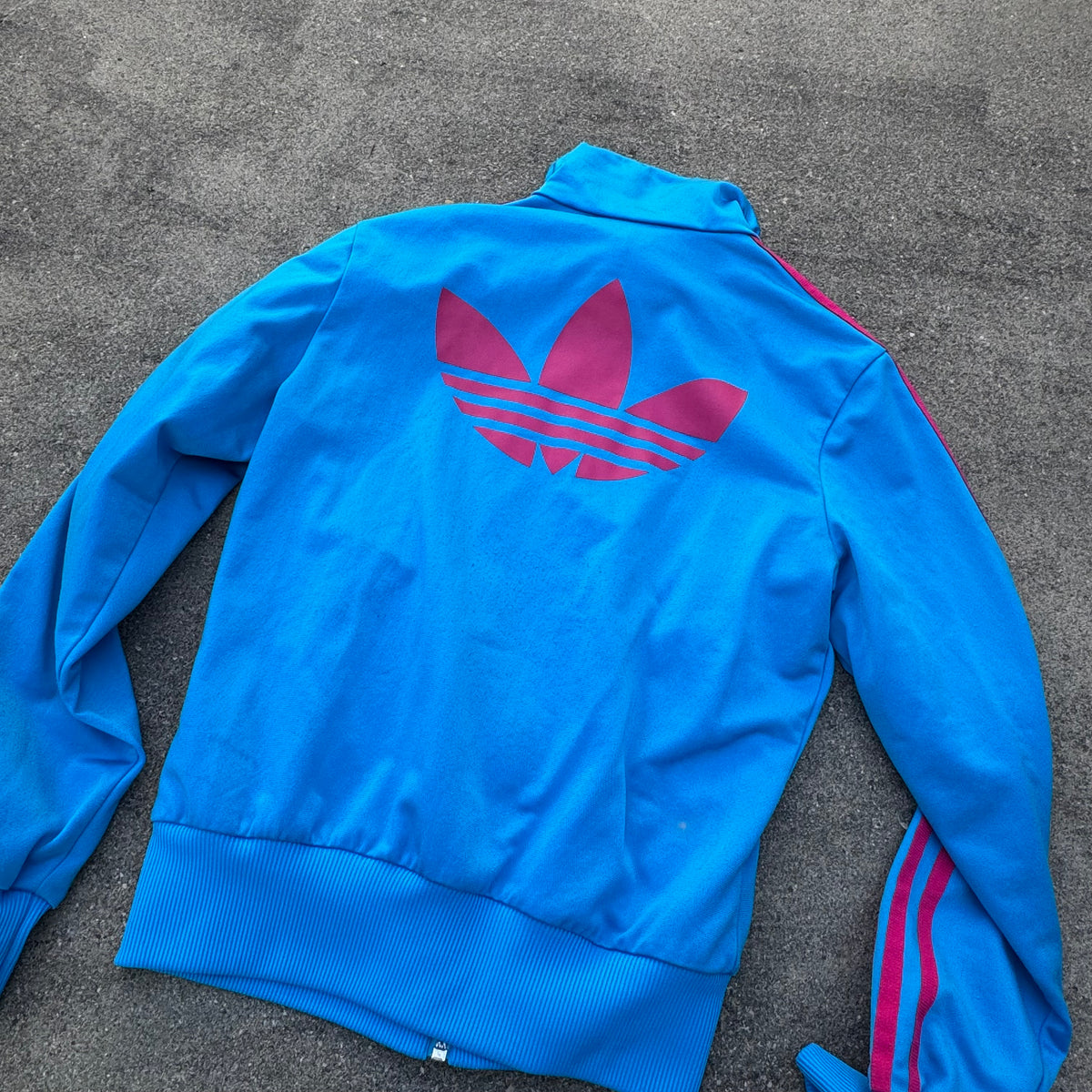 Adidas Firebird y2k vintage track jacket – Close-up 4