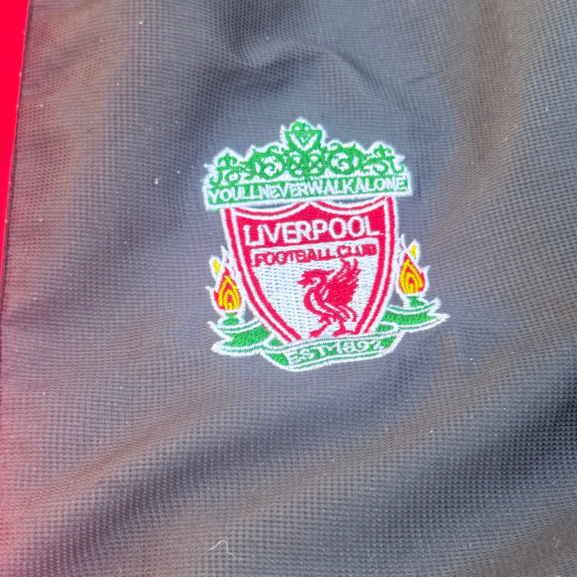 Adidas Liverpool FC baggy track pants – Close-up 2
