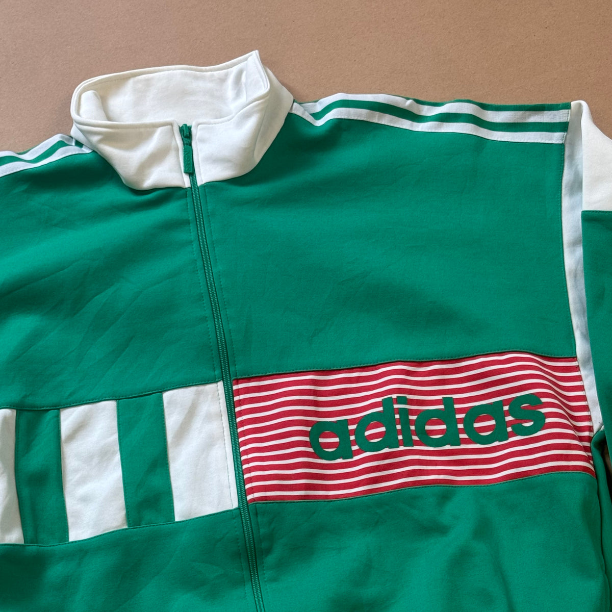 Adidas St. Girons vintage green track jacket – Close-up 3