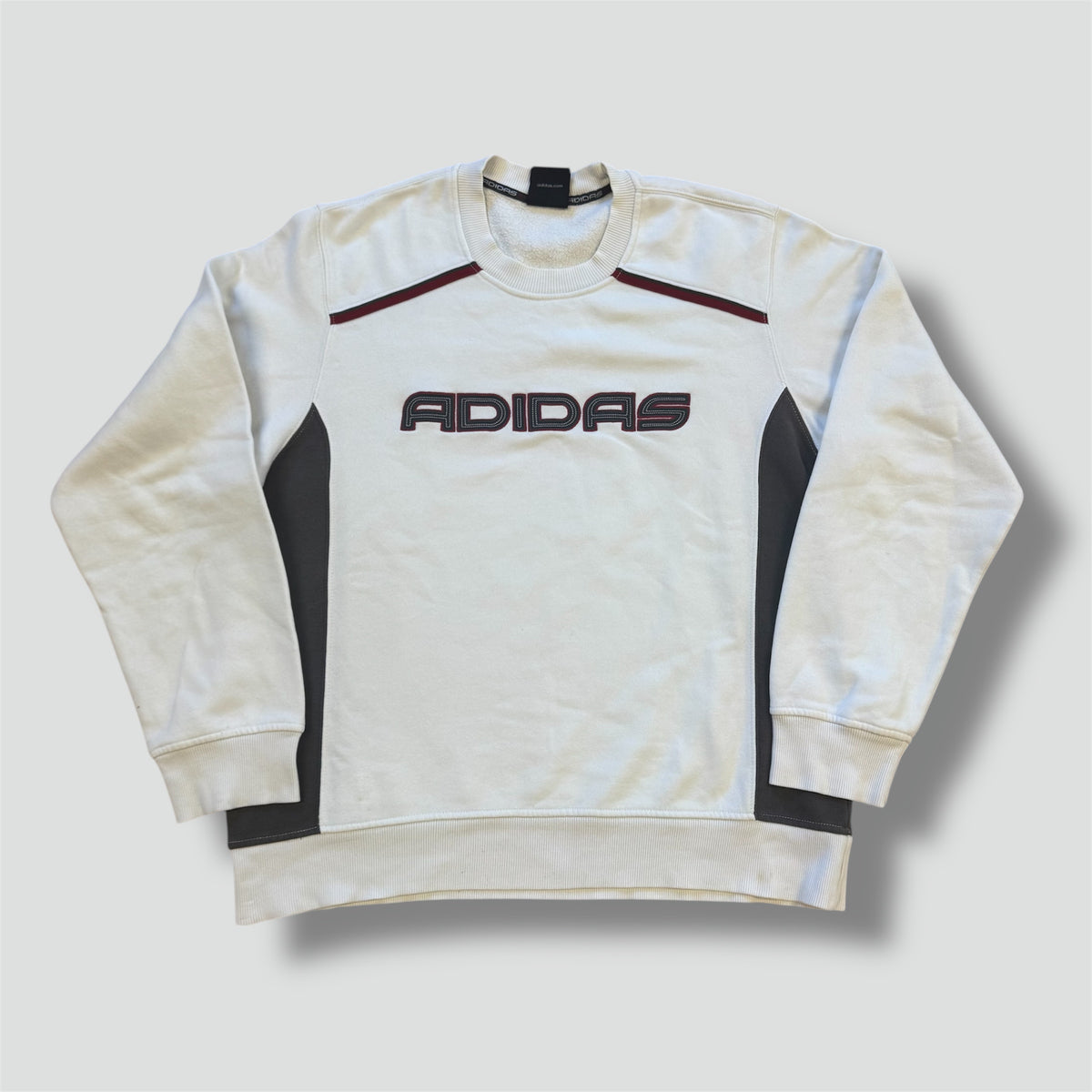 Adidas streetwear 00s white sweatshirt