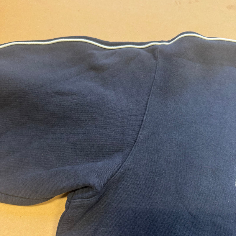 Detailansicht: Sourced limited accessories and clothes Adidas vintage 90s blue sweatshirt – Logo, Nähte oder Material