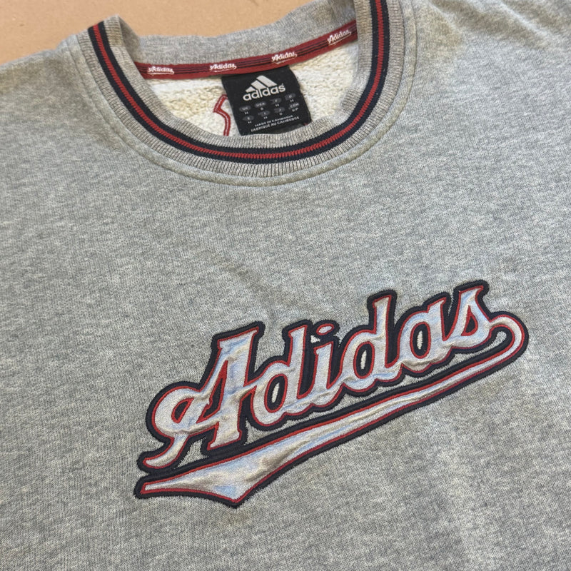 Detailansicht: Sourced limited accessories and clothes Adidas vintage 90s grey sweatshirt – Logo, Nähte oder Material