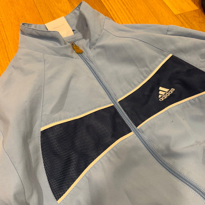 Detailansicht: Sourced limited accessories and clothes Adidas vintage blue track set (jacket & pants) – Logo, Nähte oder Material