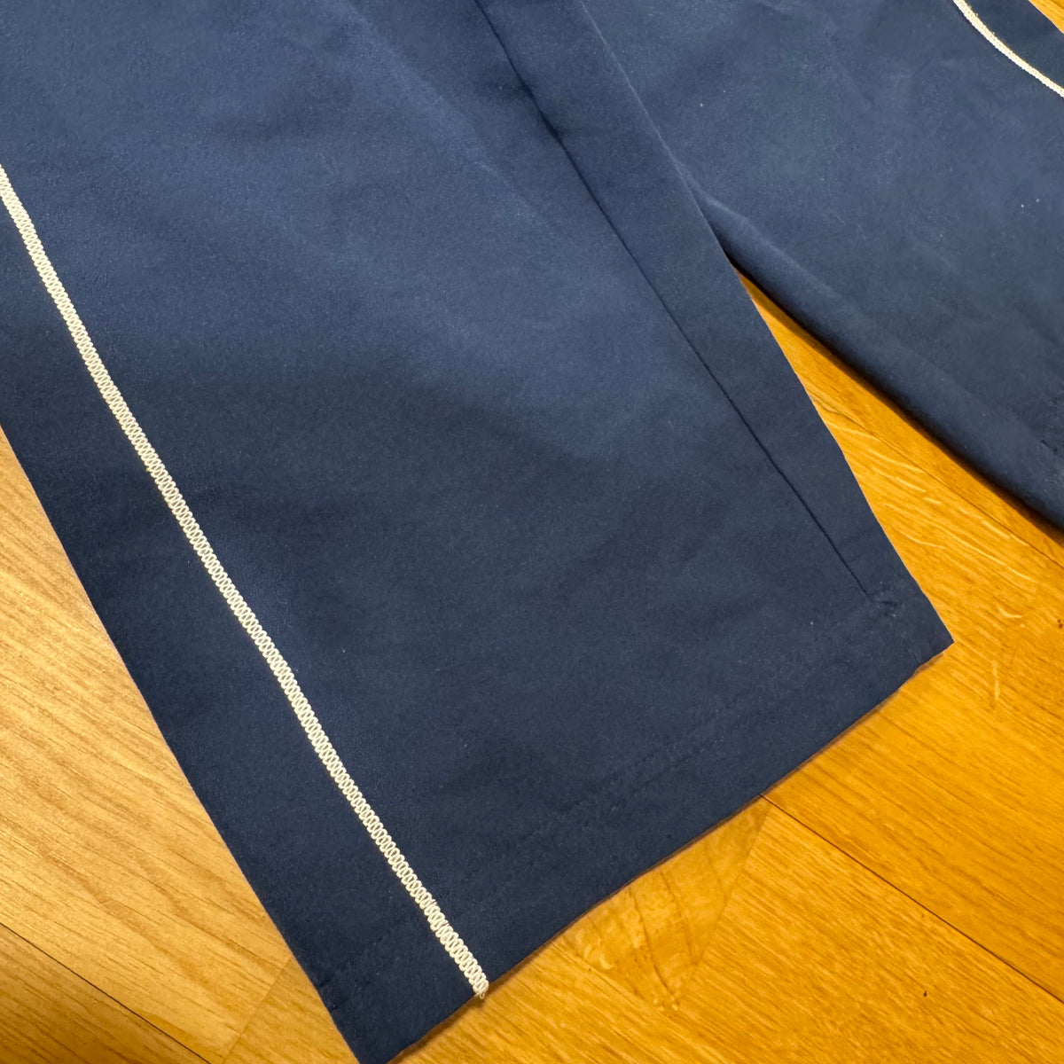 Adidas vintage blue track set (jacket & pants) – Close-up 6