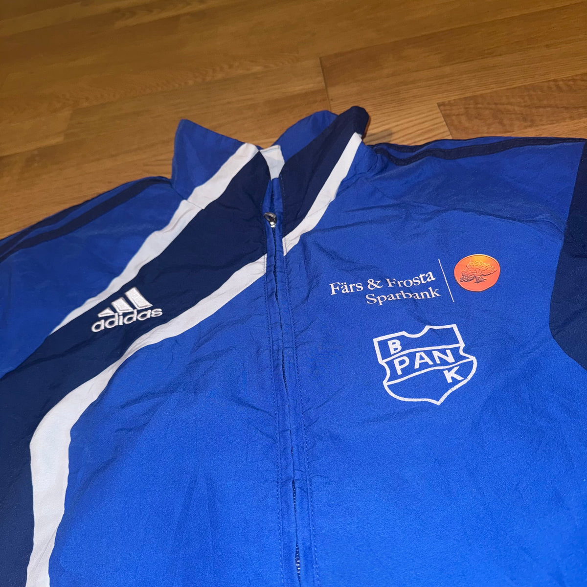 Adidas vintage football retro track jacket – Close-up 1