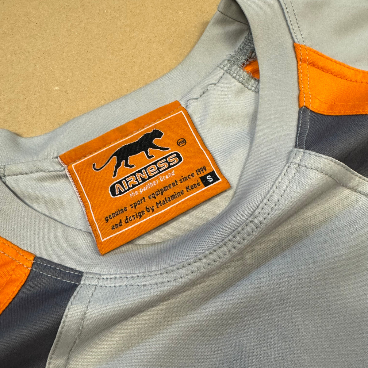 Airness Performance streetwear t-shirt – Close-up 2