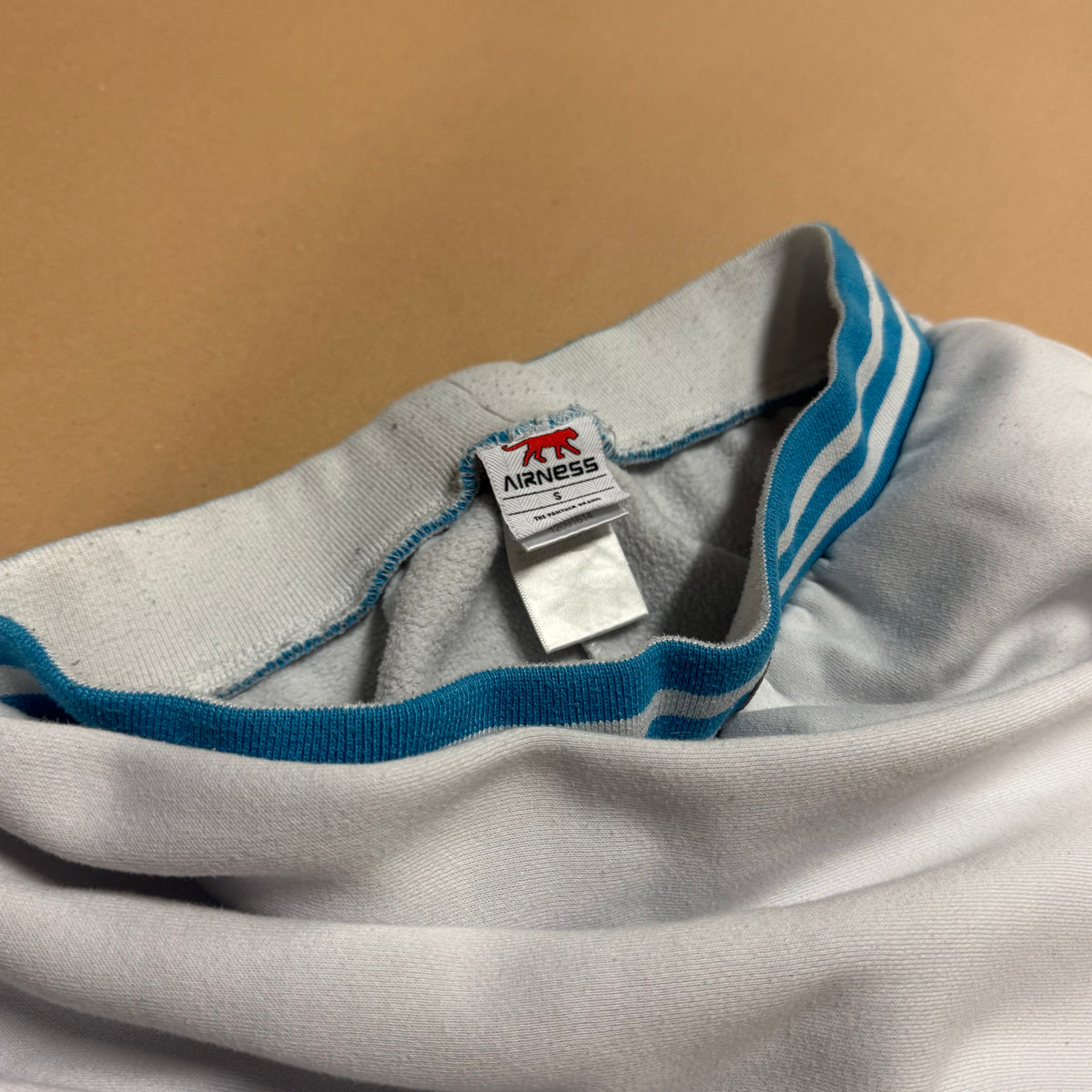 Airness streetwear 00s sweat set – Close-up 3