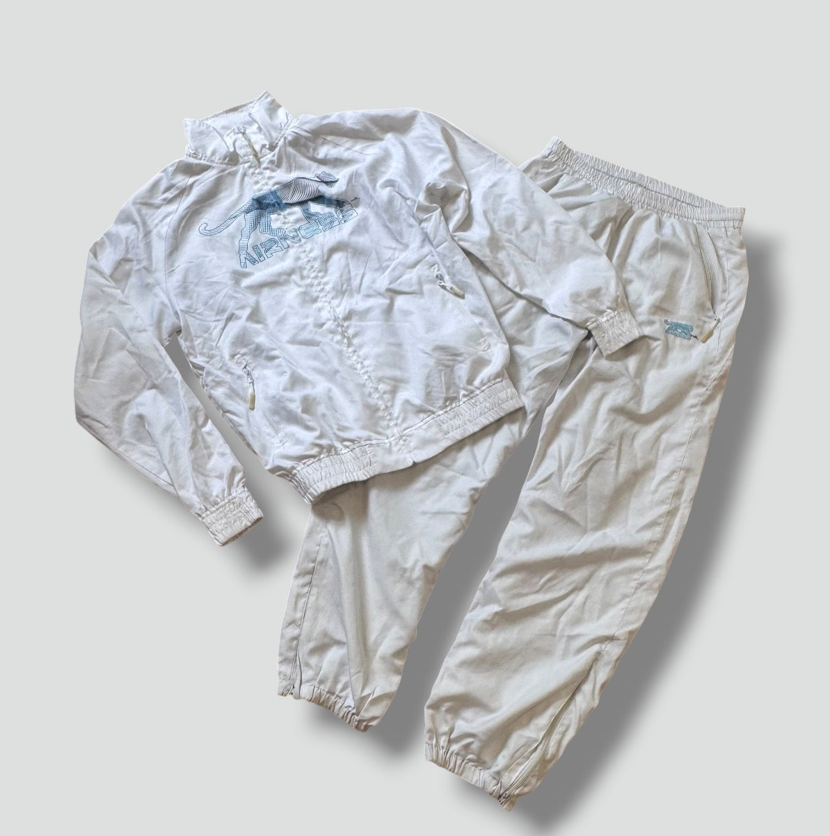 Airness streetwear 00s white track set