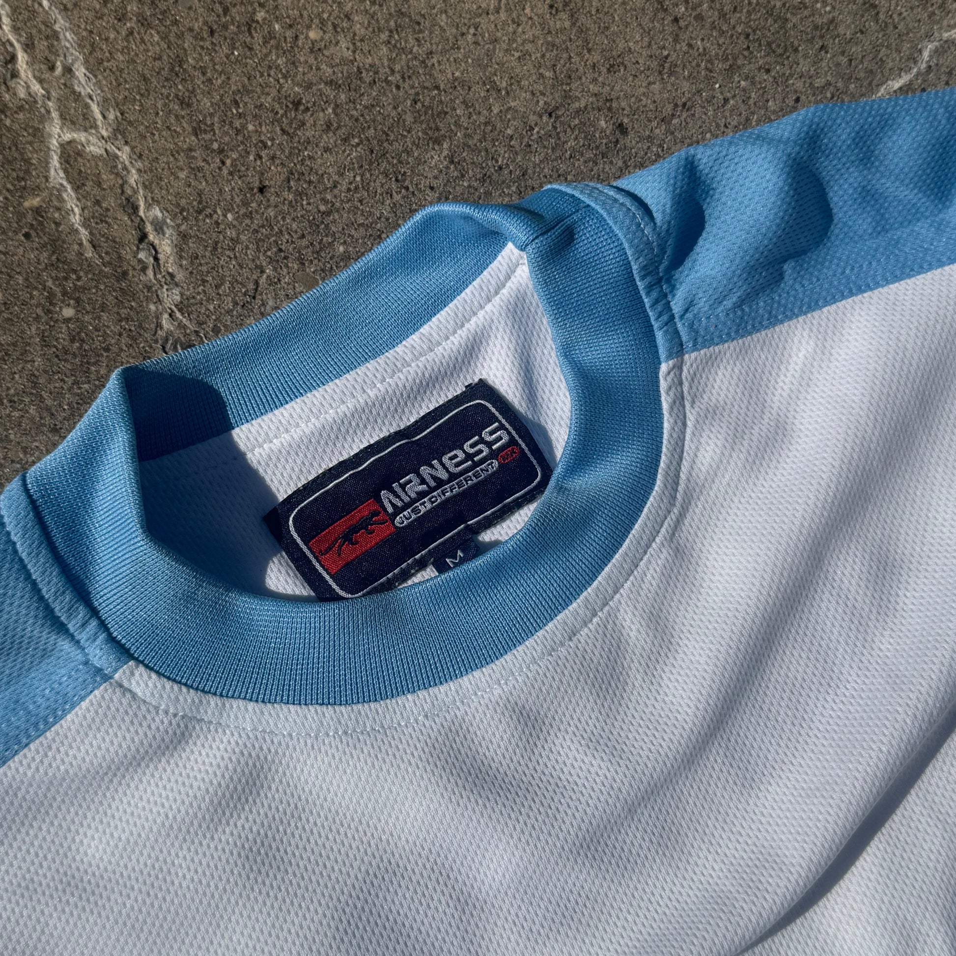 Airness Streetwear Only sports white T-shirt – Close-up 2