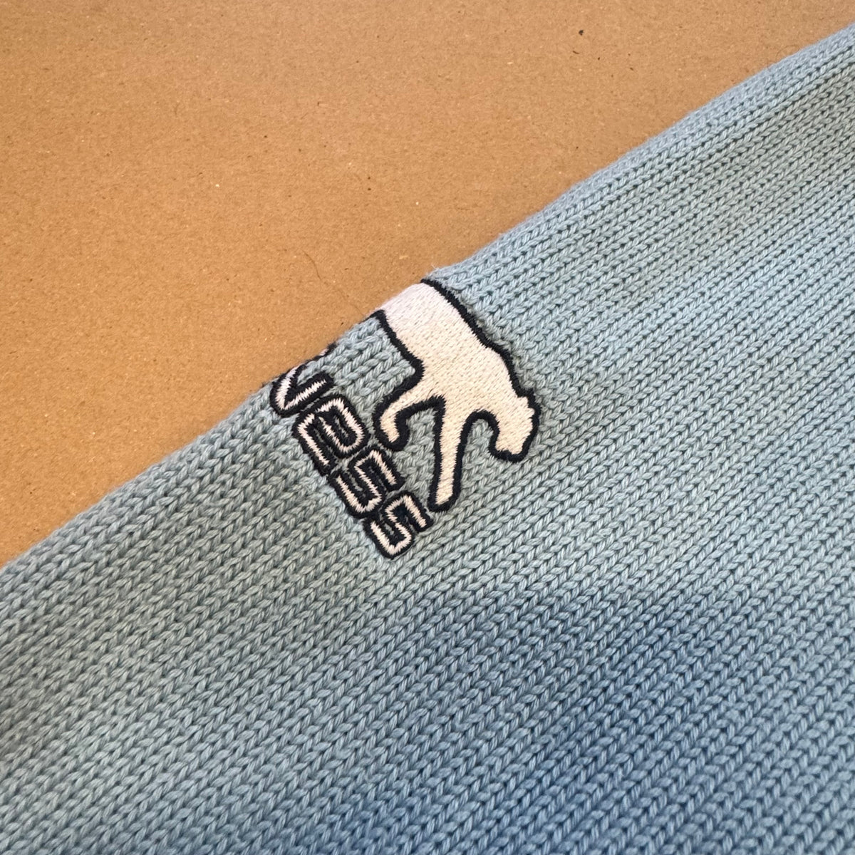 Airness streetwear sky blue knitted jacket – Close-up 2