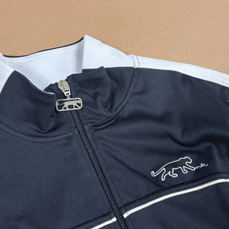 Detailansicht: Sourced limited accessories and clothes Airness Y2K retro Black Panther track jacket – Logo, Nähte oder Material