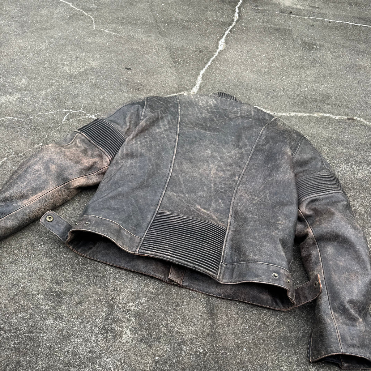 Alpinestars motorcycle vintage leather jacket – Close-up 8