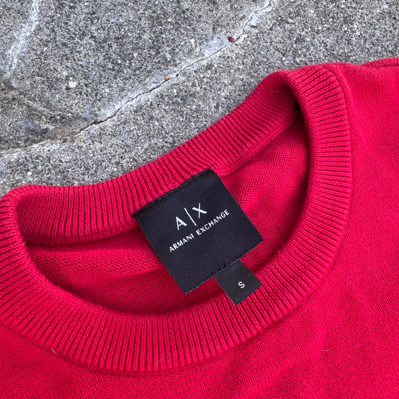 Detailansicht: Sourced limited accessories and clothes Armani Exchange red knitted sweatshirt – Logo, Nähte oder Material
