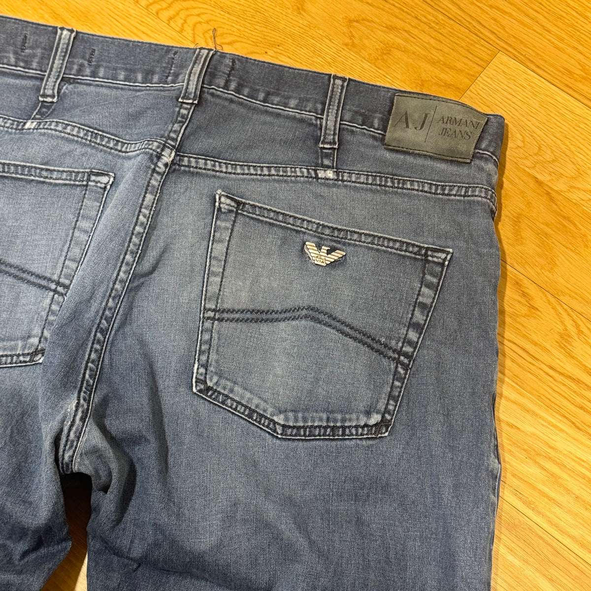 Armani Jeans classic blue pants – Close-up 1