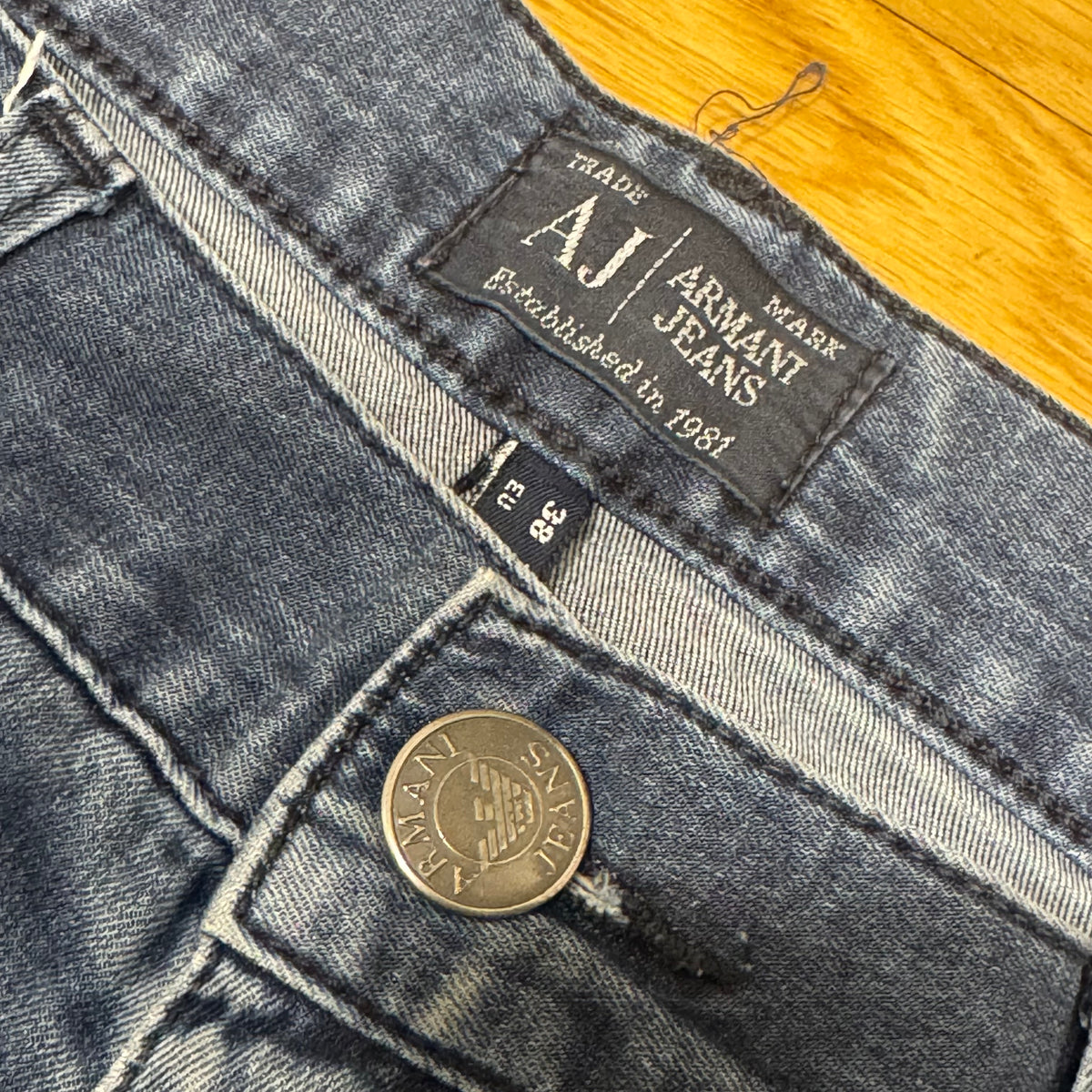 Armani Jeans classic blue pants – Close-up 3