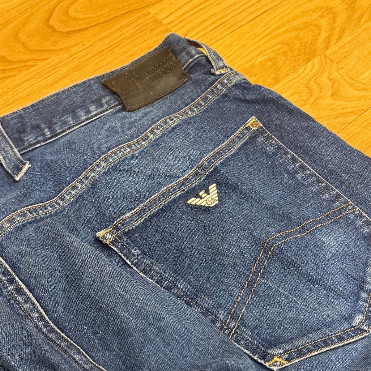 Armani Jeans classic denim GA – Close-up 1