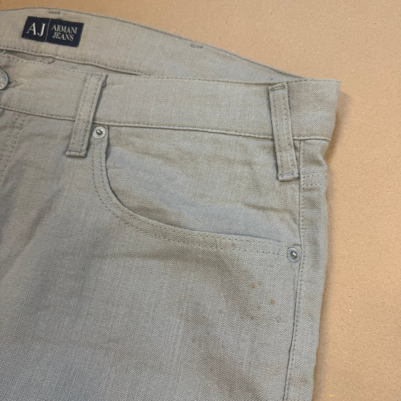 Detailansicht: Sourced limited accessories and clothes Armani Jeans loose chino pants – Logo, Nähte oder Material