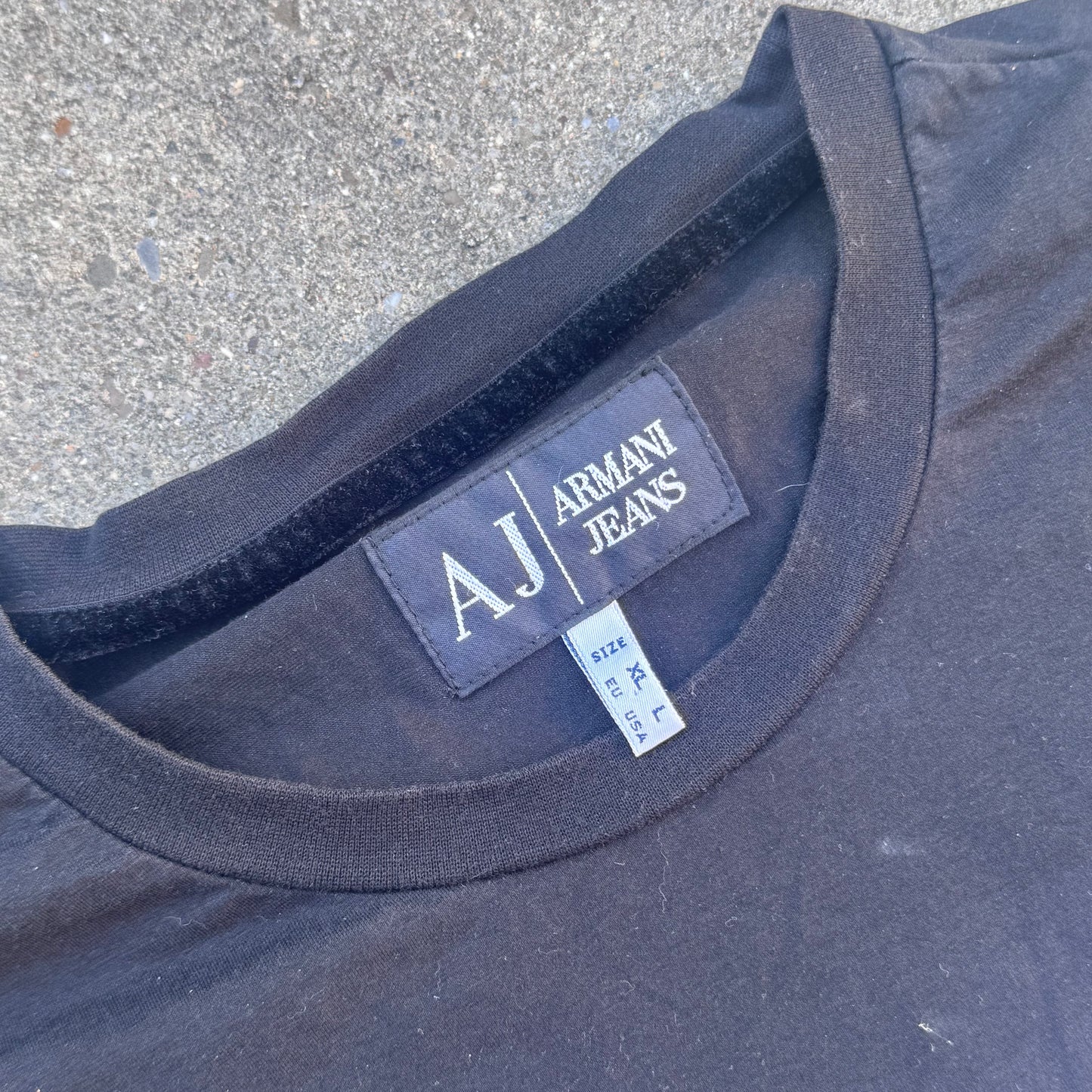 Armani Jeans vintage black graphic long sleeve T-shirt – Close-up 3