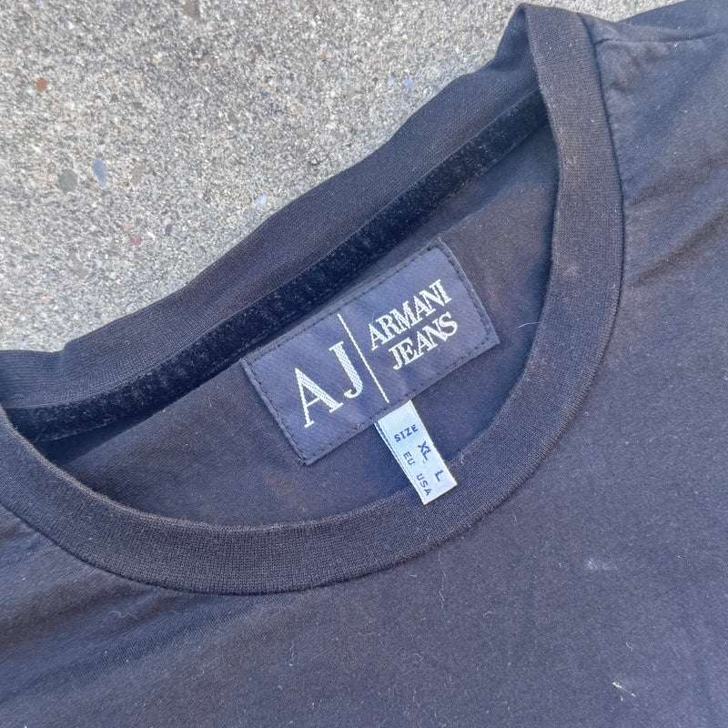Detailansicht: Sourced limited accessories and clothes Armani Jeans vintage black graphic long sleeve T-shirt – Logo, Nähte oder Material