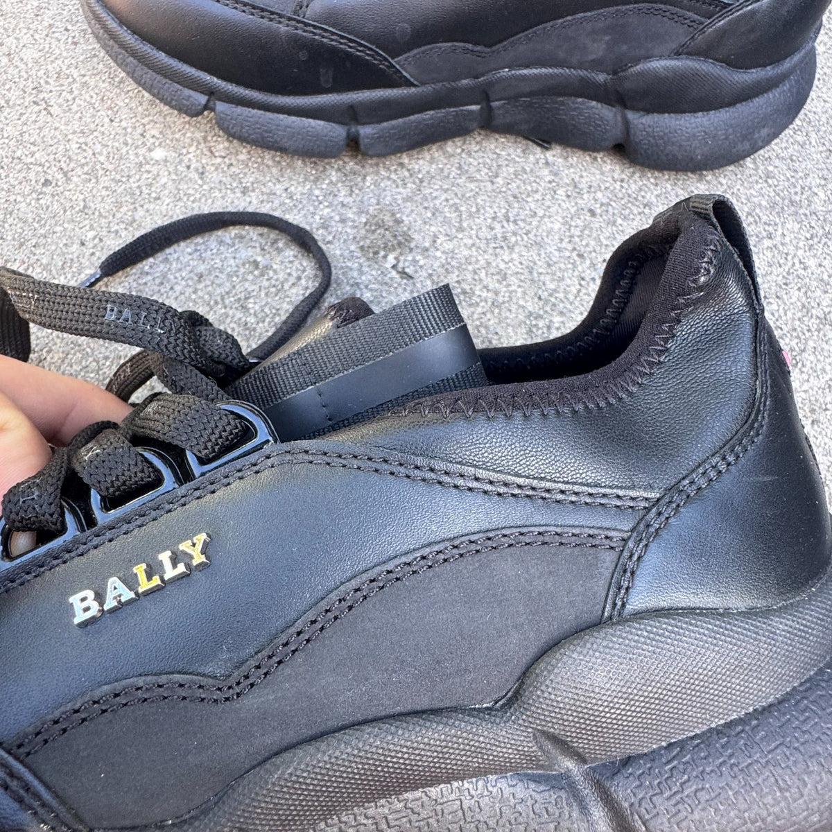 Bally Switzerland black sneakers – Close-up 1