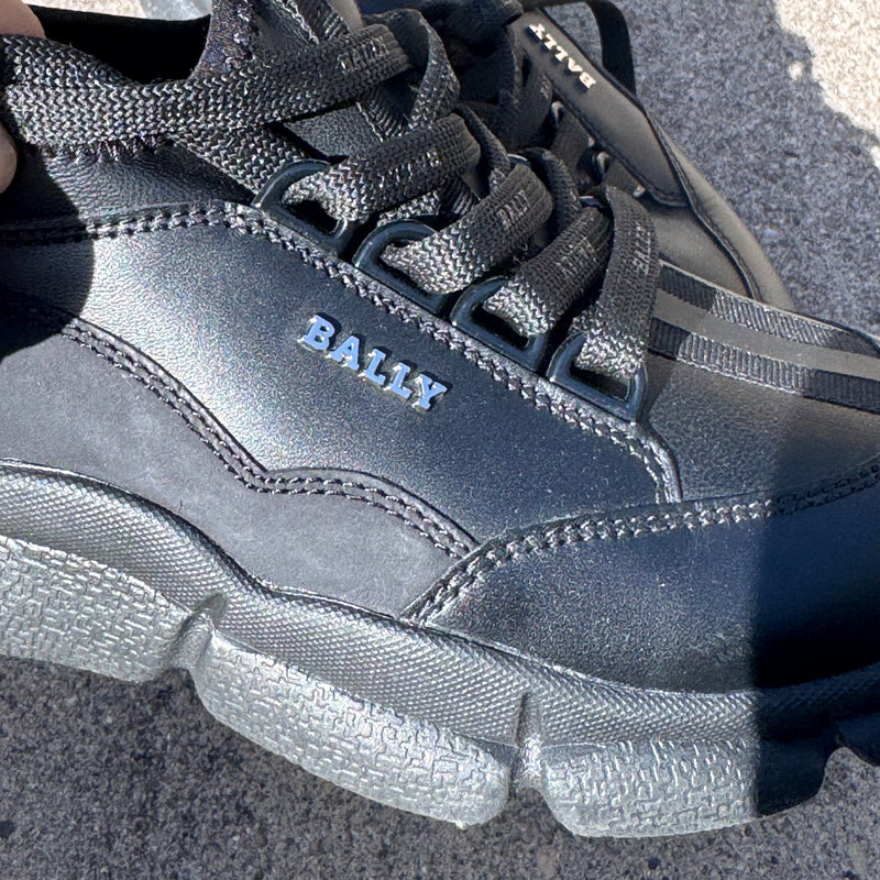Detailansicht: Sourced limited accessories and clothes Bally Switzerland black sneakers – Logo, Nähte oder Material