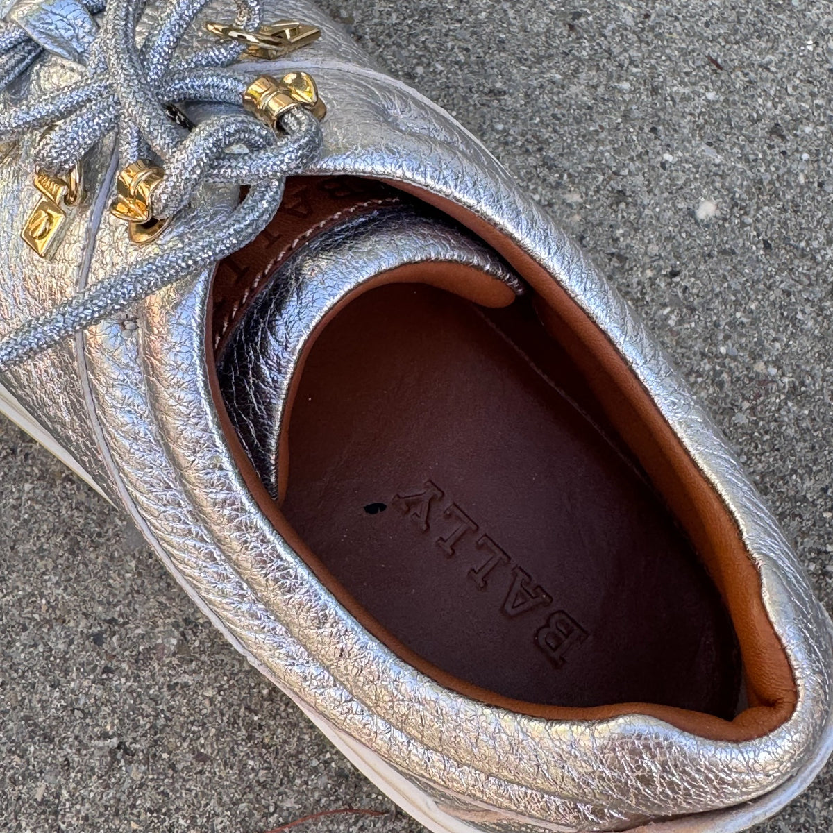 Bally Switzerland silver designer shoes – Close-up 2