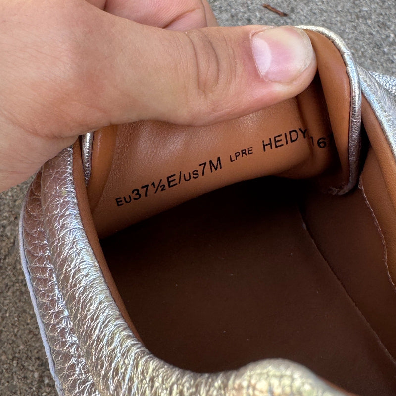 Detailansicht: Sourced limited accessories and clothes Bally Switzerland silver designer shoes – Logo, Nähte oder Material