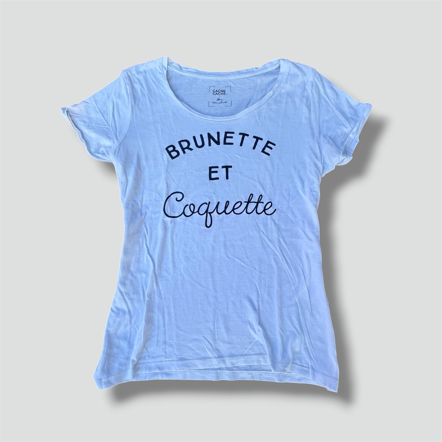 Brunette et coquette y2k style t-shirt