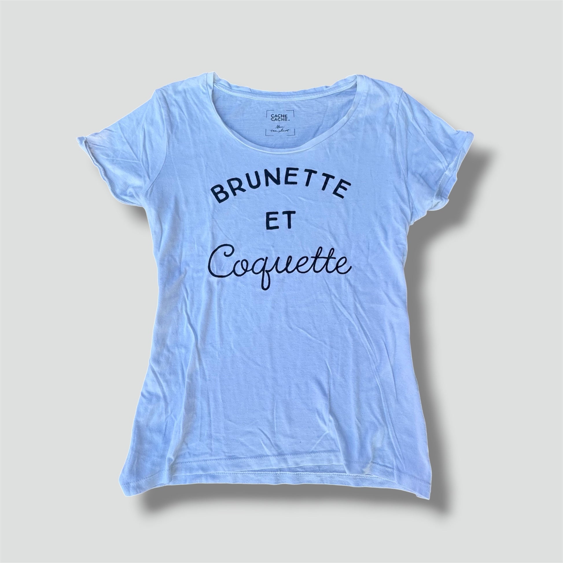 Brunette et coquette y2k style t-shirt