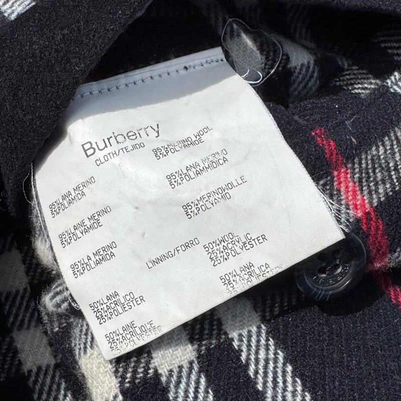 Detailansicht: Sourced limited accessories and clothes Burberry London vintage coat – Logo, Nähte oder Material