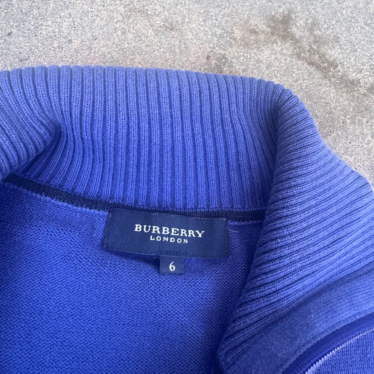 Burberry London vintage purple knitted vest – Close-up 3