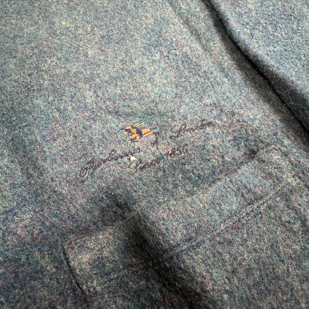 Burberry's Lambswool vintage blue cardigan – Close-up 2