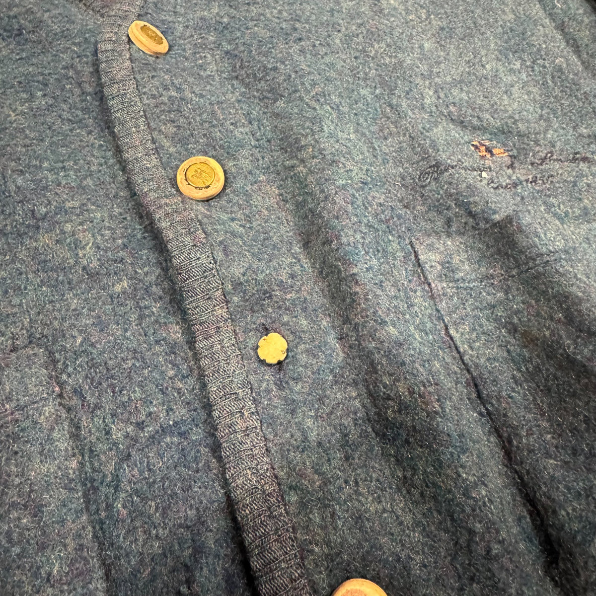 Burberry's Lambswool vintage blue cardigan – Close-up 3