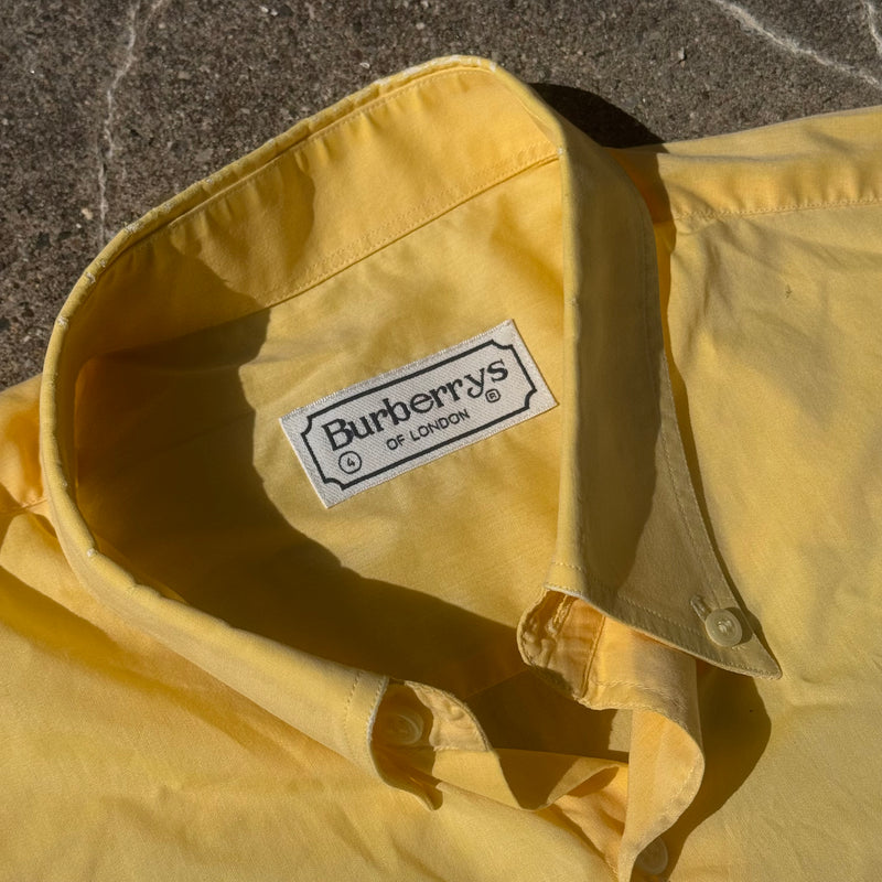 Detailansicht: Sourced limited accessories and clothes Burberry's of London yellow vintage shirt – Logo, Nähte oder Material
