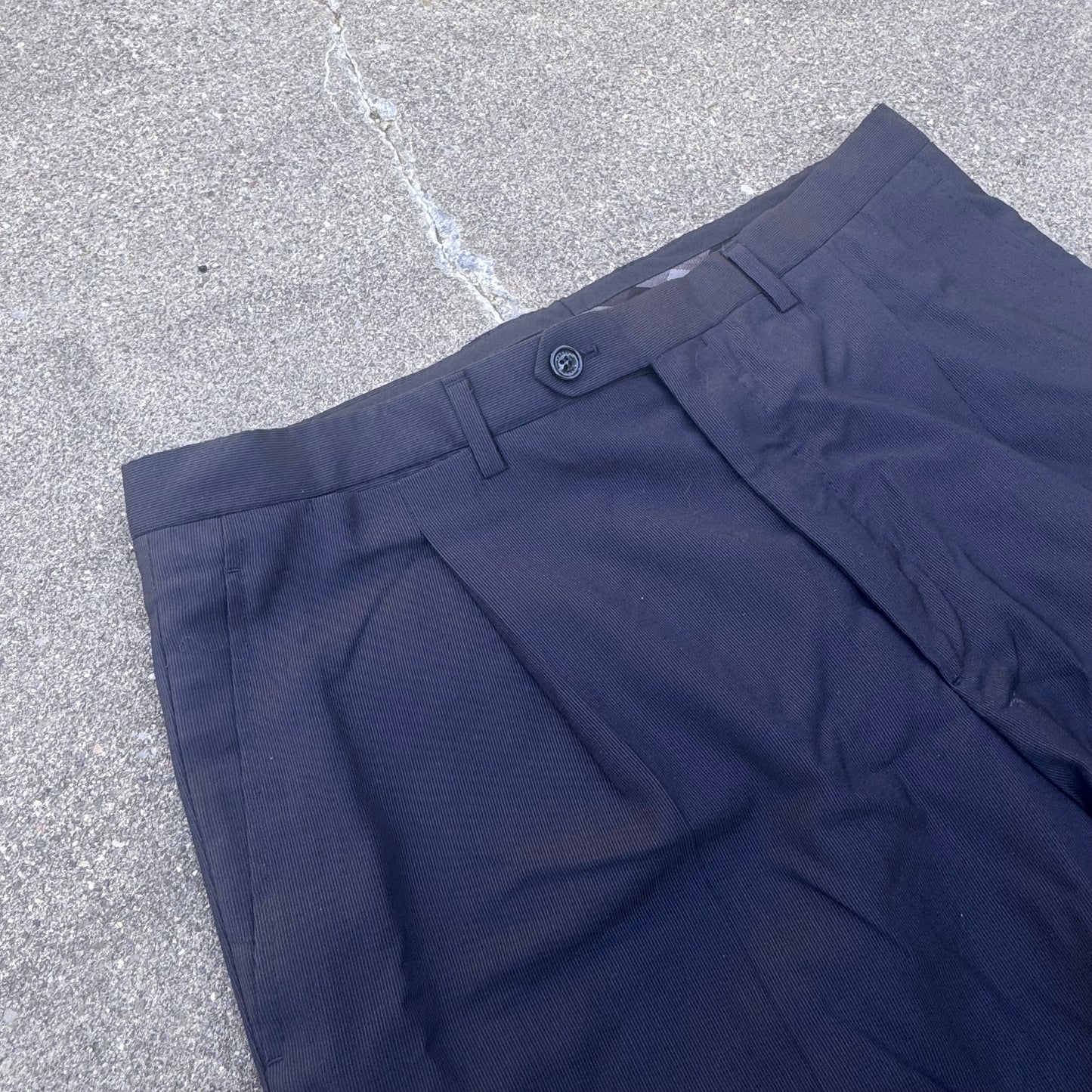 Burberry vintage wool black dress pants – Close-up 1